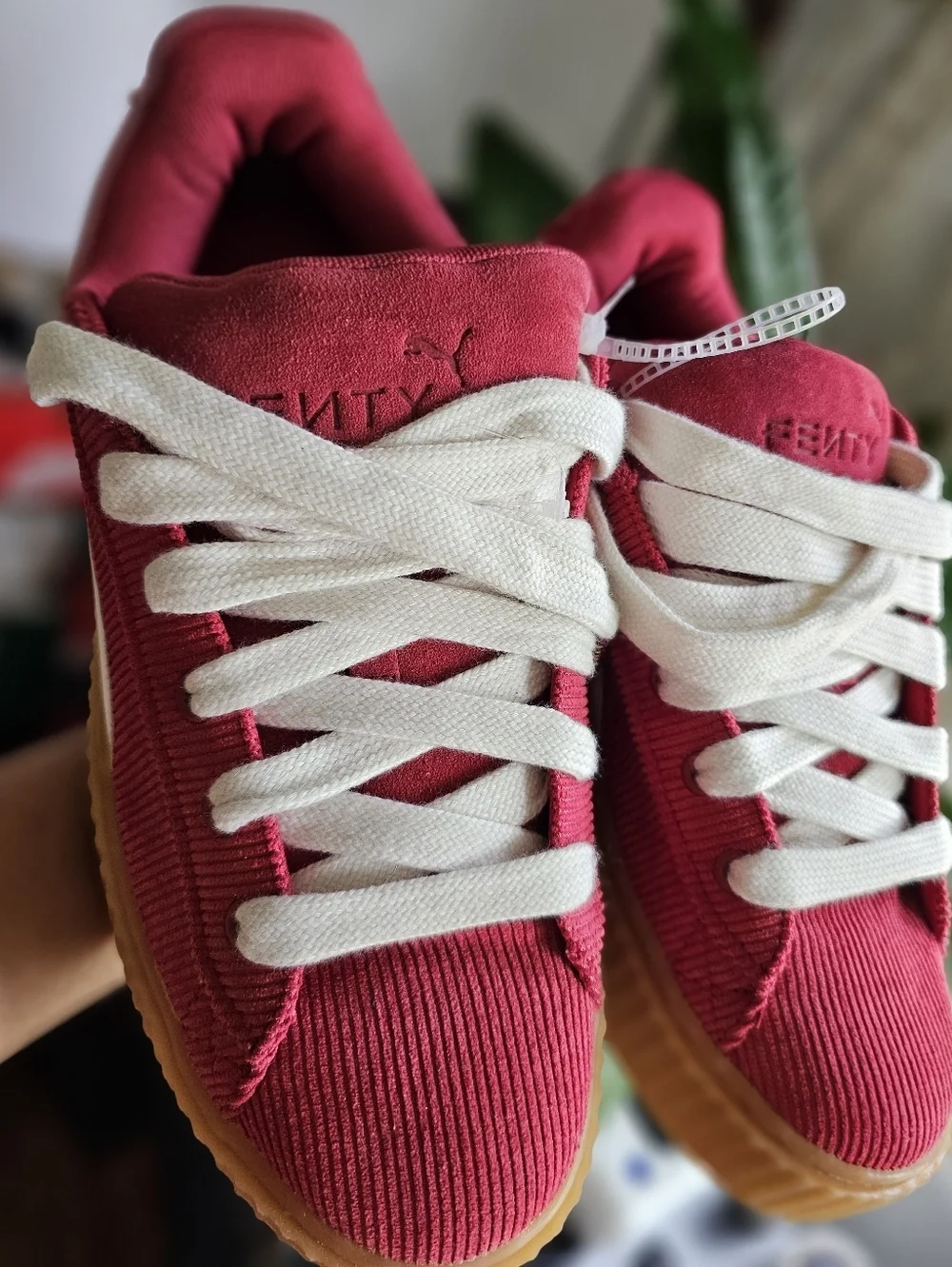 NWOT PUMA Platform Corduroy Sneakers in Burgundy with Gum Sole